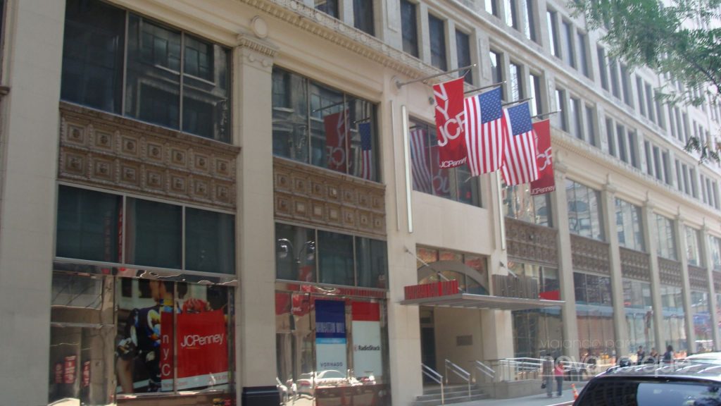 Manhattan Mall 2009 photo 01