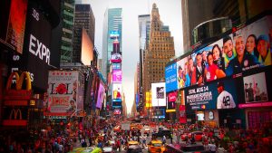 Nova Iorque pretende vacinar turistas em Times Square, Central Park e Brooklyn Bridge Park