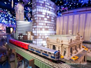 Descubra a magia natalina gratuita em Nova Iorque: Holiday Train Show no Grand Central Terminal