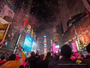 Bola da Times Square 2026 surge maior, mais brilhante e inaugura experiência inédita para visitantes